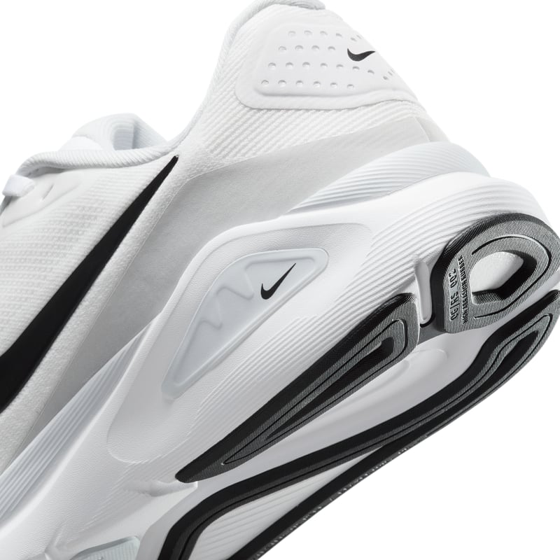 Nike Structure 26 HJ1101-101 08
