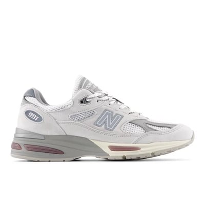 New Balance 991v2 Made in UK sneakerit "Wind Chime & Brilliant White" | Miehet & Naiset | Sportstyle | 00 | SPORTSHOWROOM