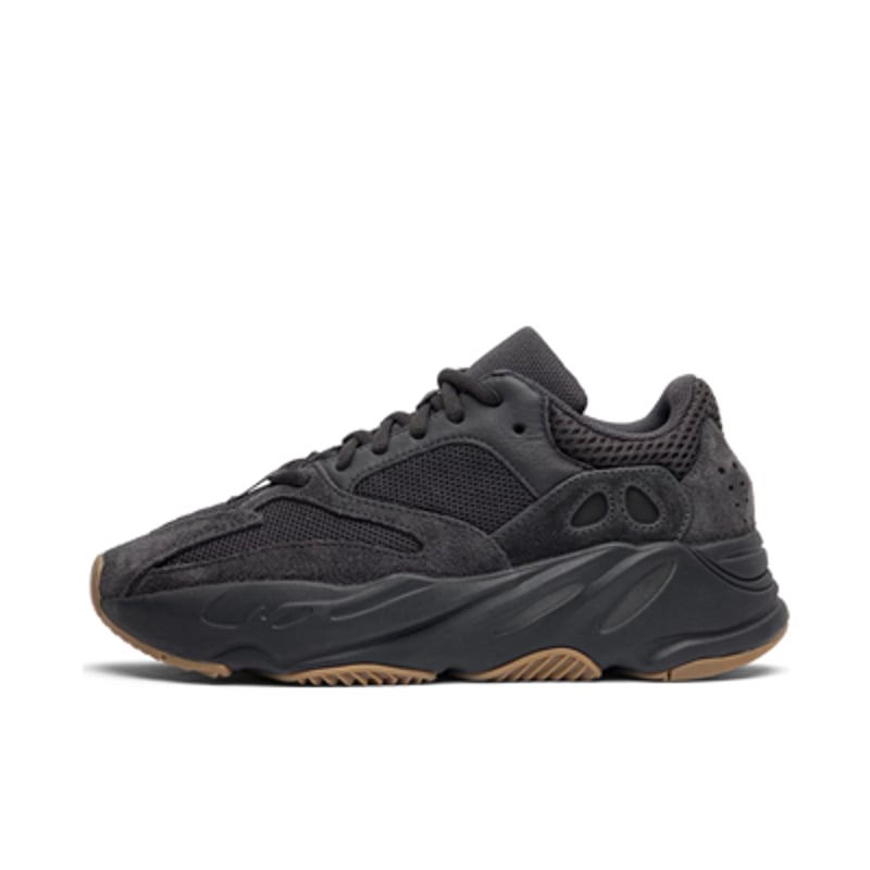 Yeezy Boost 700 FV5304 01