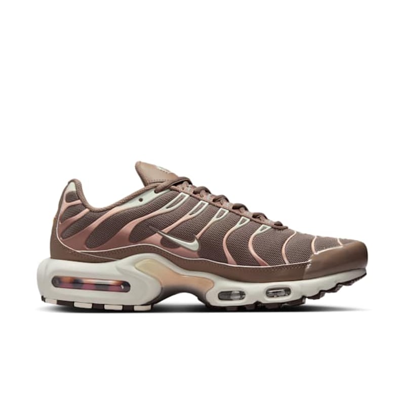 Nike Air Max Plus DZ3671-200 03