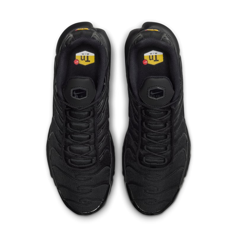 Superge Nike Air Max Plus Cordura "Triple Black" | Moški | Sportstyle | 04 | SPORTSHOWROOM