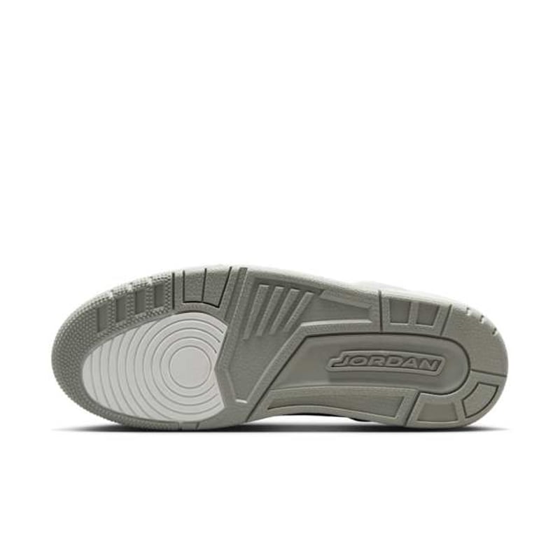 Jordan Spizike Low HQ3602-121 02