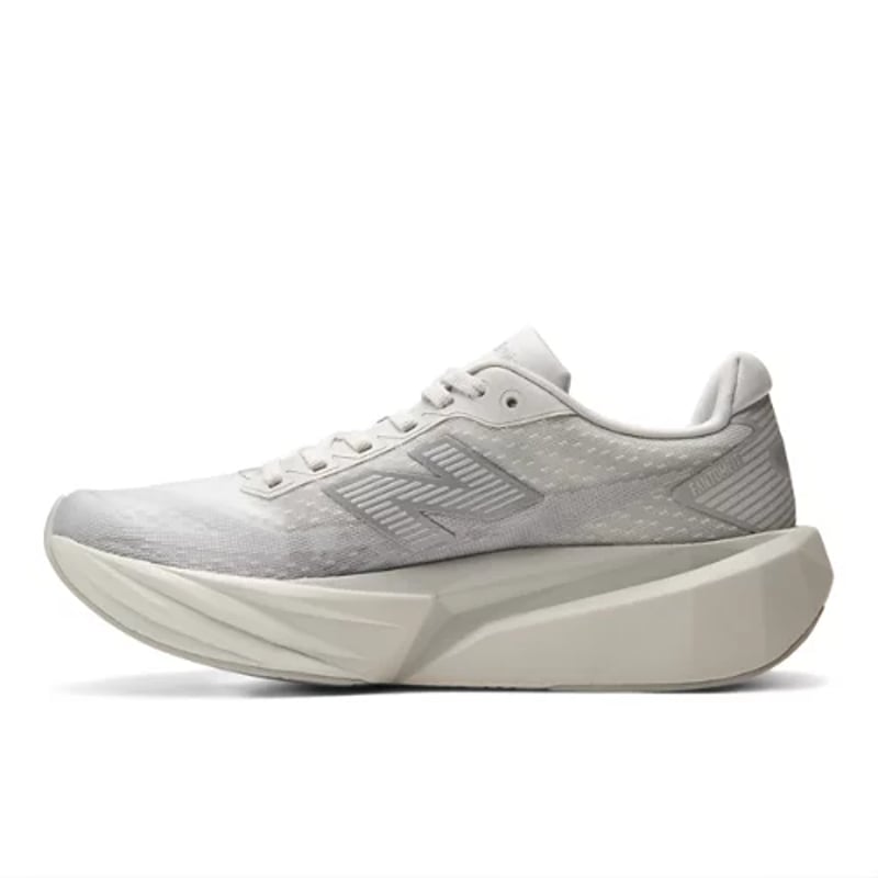 Tekaški copati New Balance FuelCell Rebel v5 "Grey Matter & Silver Metallic" | Ženske | Tek | 01 | SPORTSHOWROOM