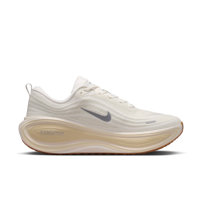 Nike Vomero Plus runners "Sail & Coconut Milk" | Men | Running | 02 | SPORTSHOWROOM