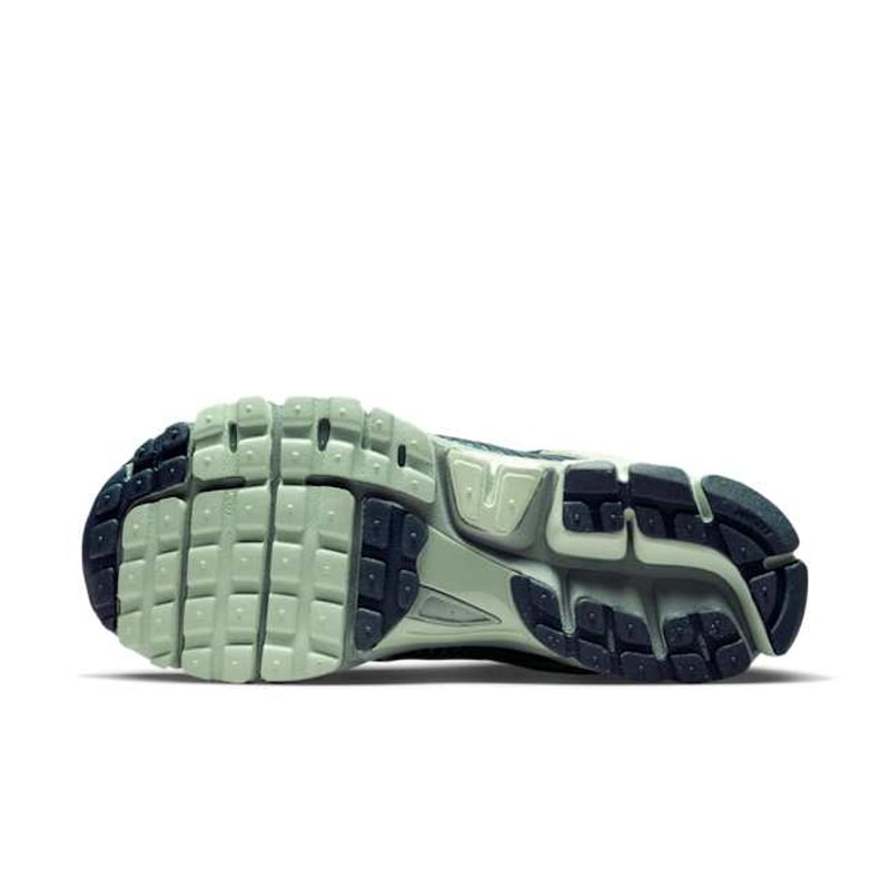 Nike Zoom Vomero 5 HF1553-005 02