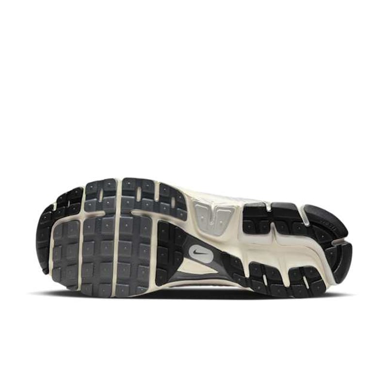 Nike Zoom Vomero 5 HF0731-007 02