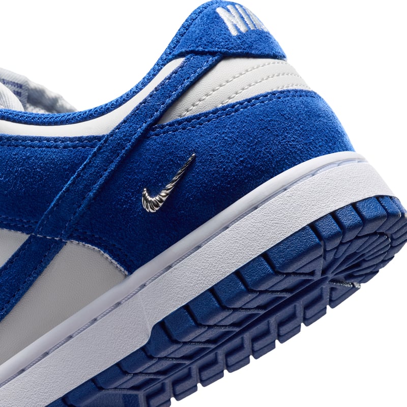 Nike Dunk Low Suede sneakers "Old Royal & Photon Dust" | Dame | Sportstyle | 08 | SPORTSHOWROOM