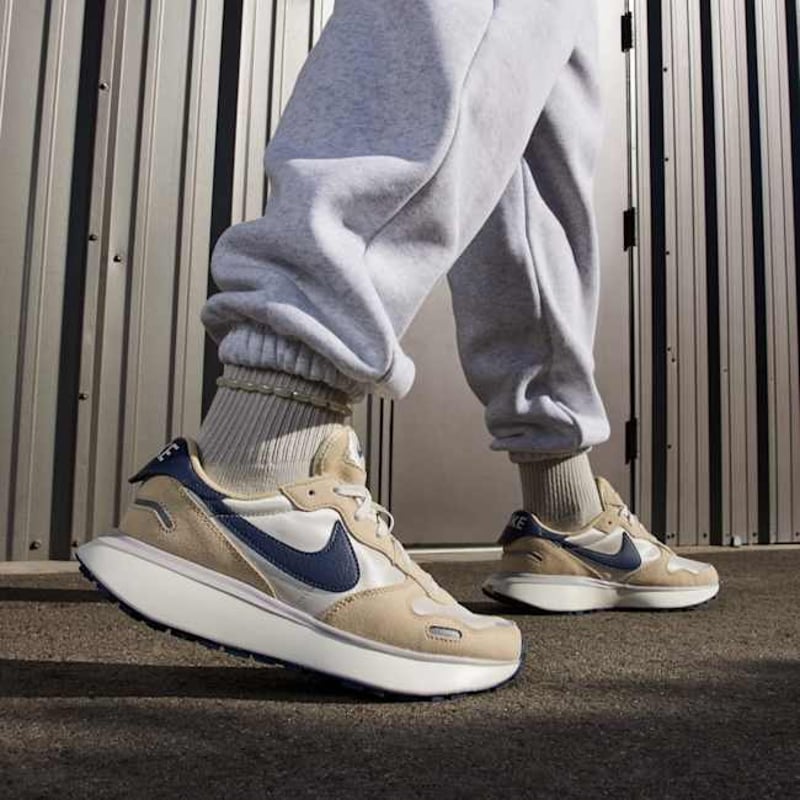 Nike Phoenix Waffle FD2196-101 02