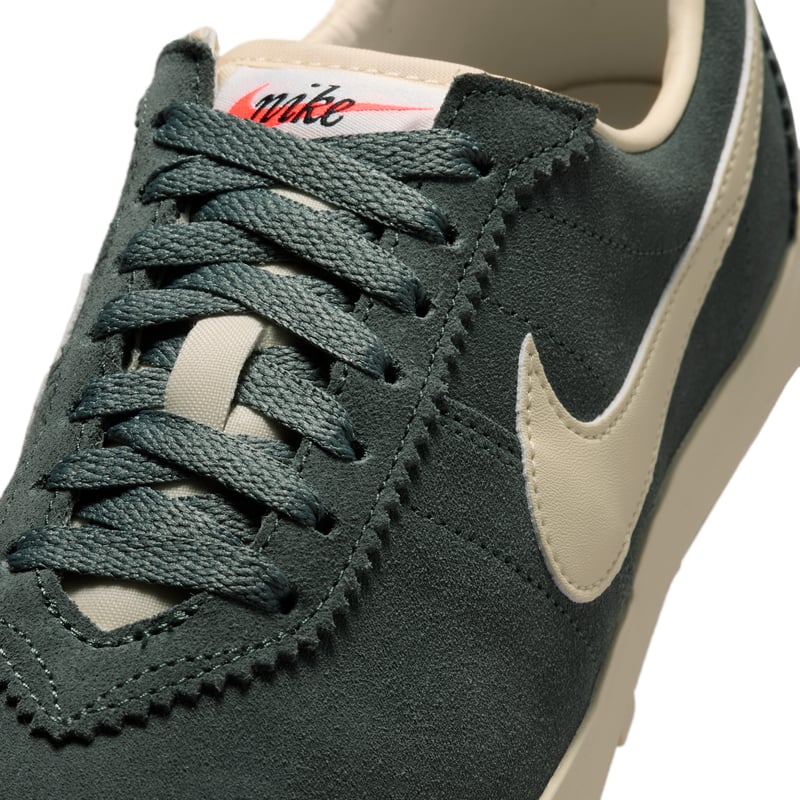 Nike Astrograbber Suede IQ7611-301 07
