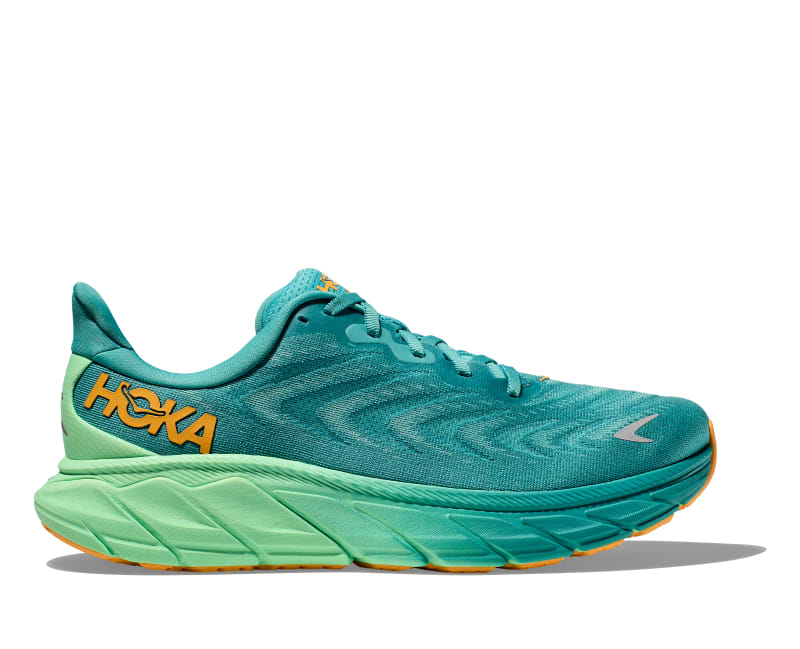 HOKA Arahi 6