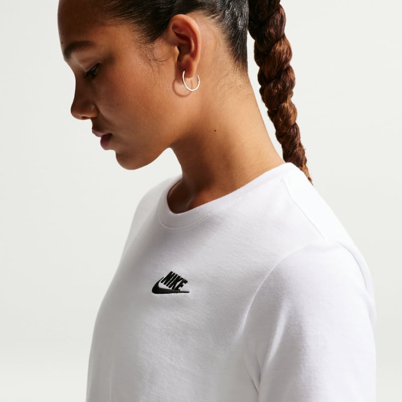 Nike Club Essentials DX7902-100 03