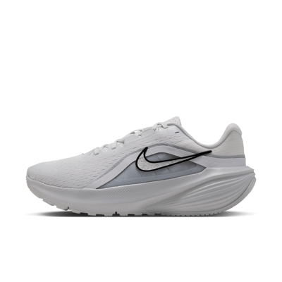 Nike Downshifter 14 löparskor "Off-White & Metallic Silver" | Kvinnor | Löpning | 01 | SPORTSHOWROOM