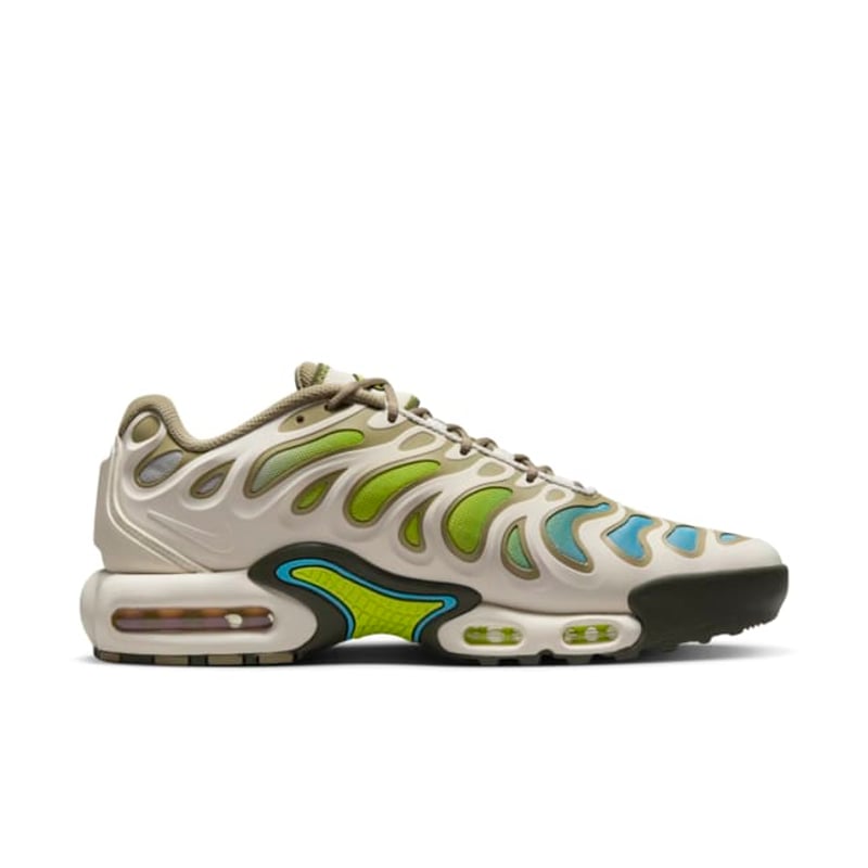Nike Air Max Plus Drift FD4290-008 03