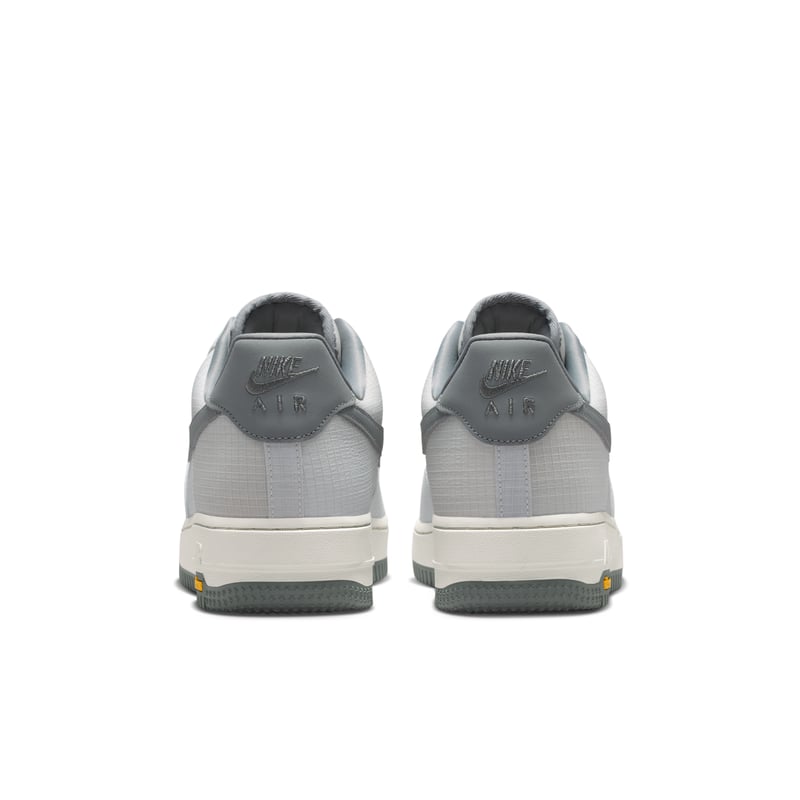 Zapatillas Nike Air Force 1 '07 LX Vibram "Summit White & Smoke Grey" | Hombre | Estilo deportivo | 05 | SPORTSHOWROOM