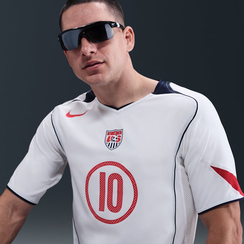 Nike USMNT 2004 Total 90 Reissue Replica Shirt "Landon Donovan" | Men | SportStyle | 03 | SPORTSHOWROOM
