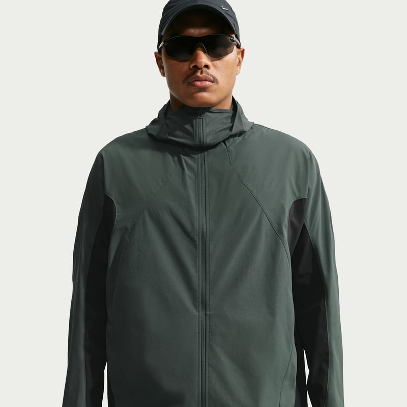 Kurtka Nike Tech Helios Dri-FIT Shell "Camo Green & Black" | Mezczyzni | | 00 | SPORTSHOWROOM