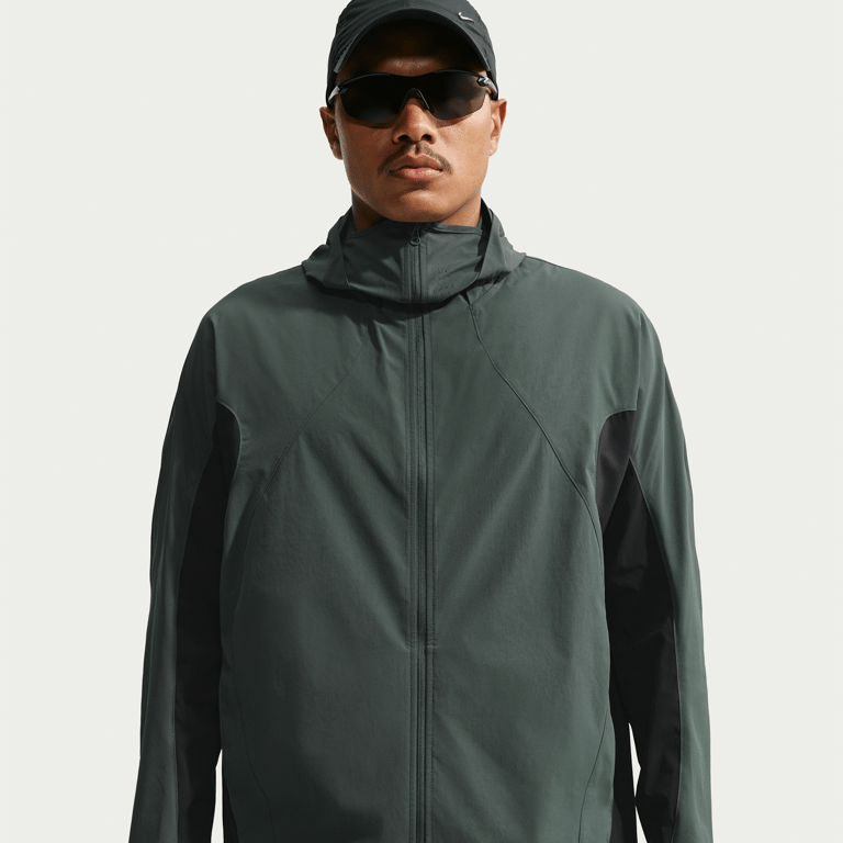 Kurtka Nike Tech Helios Dri-FIT Shell "Camo Green & Black" | Mezczyzni | | 00 | SPORTSHOWROOM