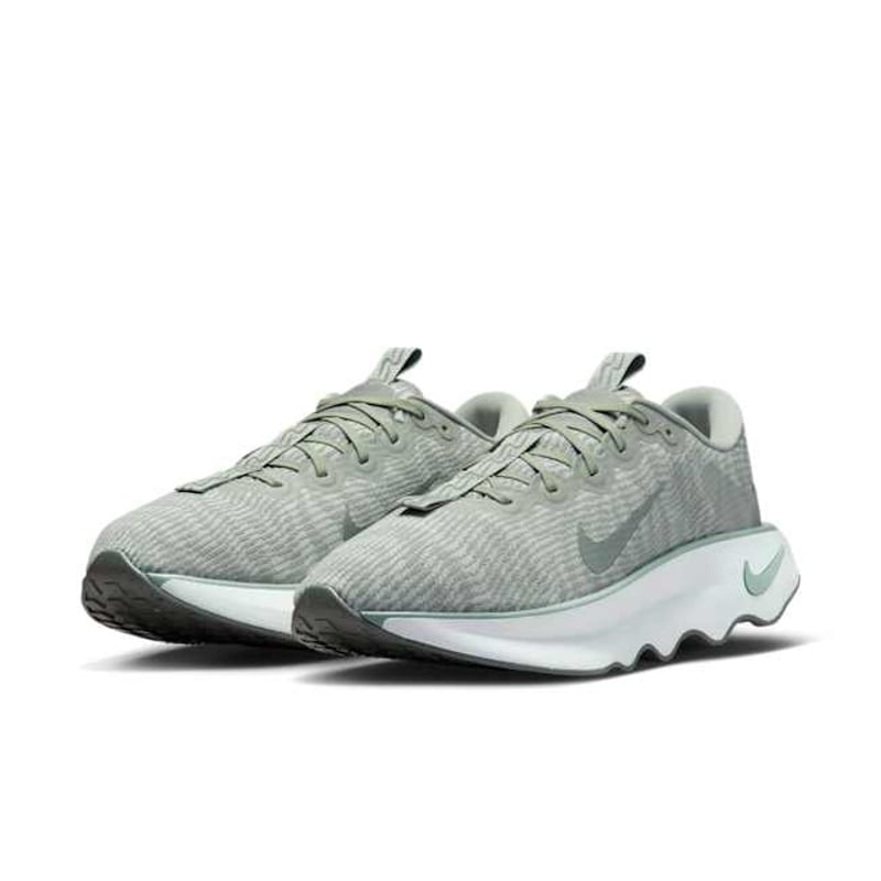 Nike Motiva DV1237-300 05