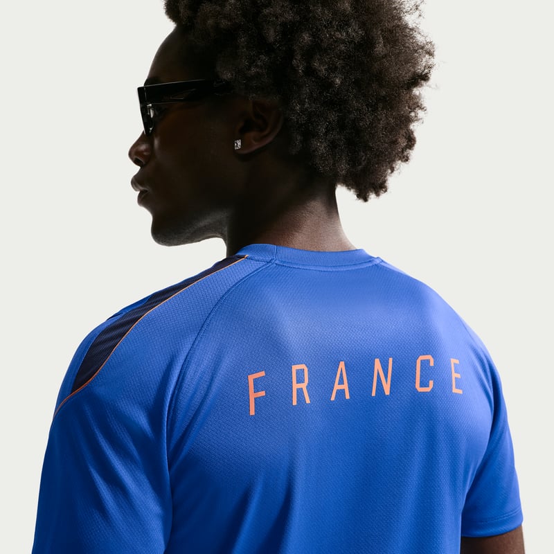 Nike FFF Strike Dri-FIT IB6413-480 02