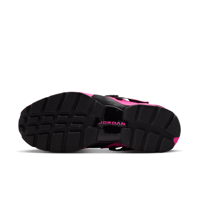 Jordan Trunner LX HQ2164-600 02