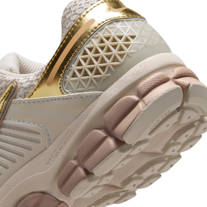 Nike Zoom Vomero 5 trainers "Light Orewood Brown & Metallic Gold" | Women | SportStyle | 07 | SPORTSHOWROOM
