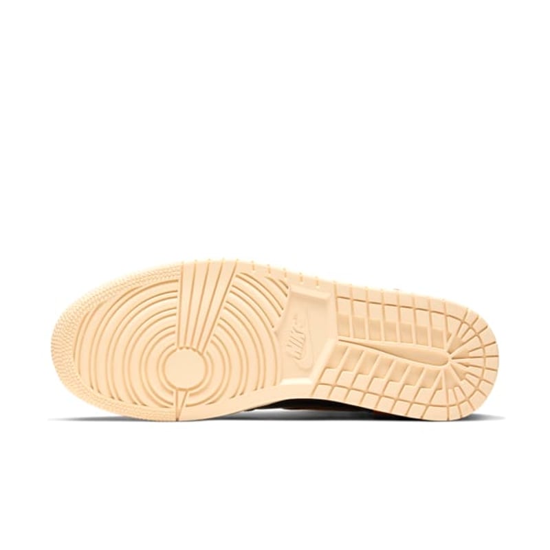 Jordan 1 Retro High OG 555088-028 02