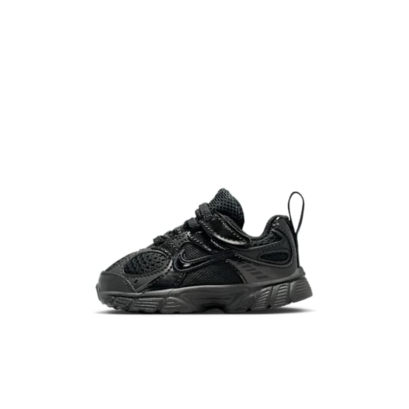 Nike V5 RNR HQ6413-002 01