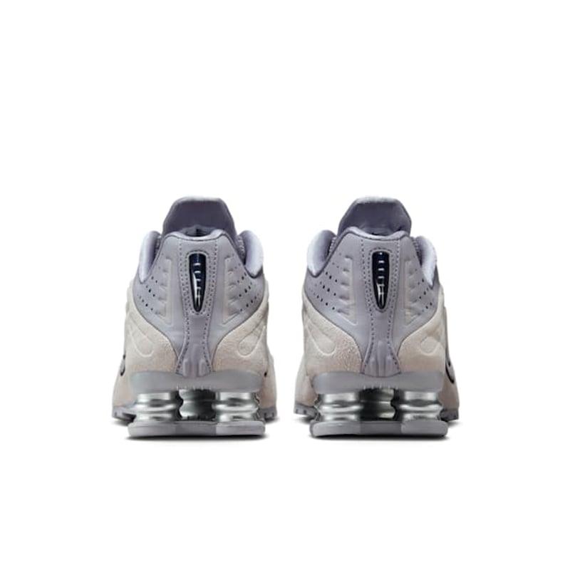 Nike Shox R4 HQ7739-001 06