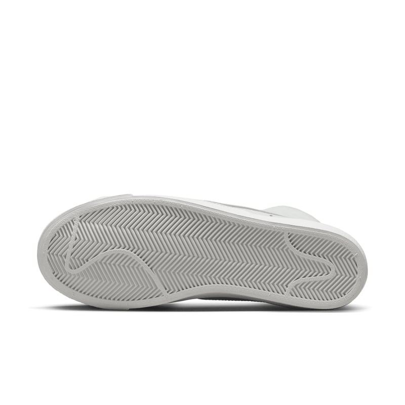 Nike Blazer Mid Premium DQ7572-001 03