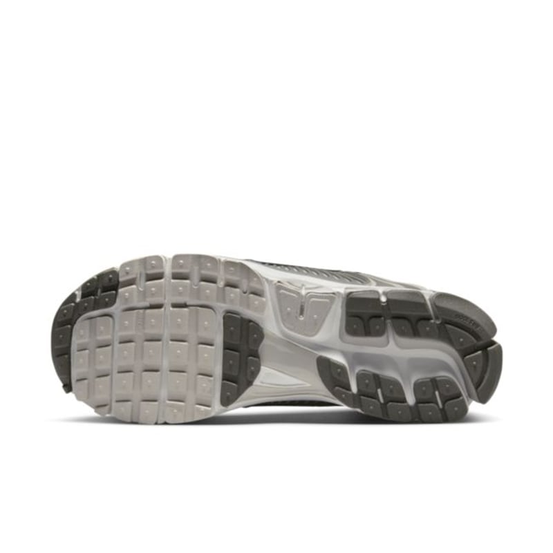 Nike Zoom Vomero 5 FD0791-012 02