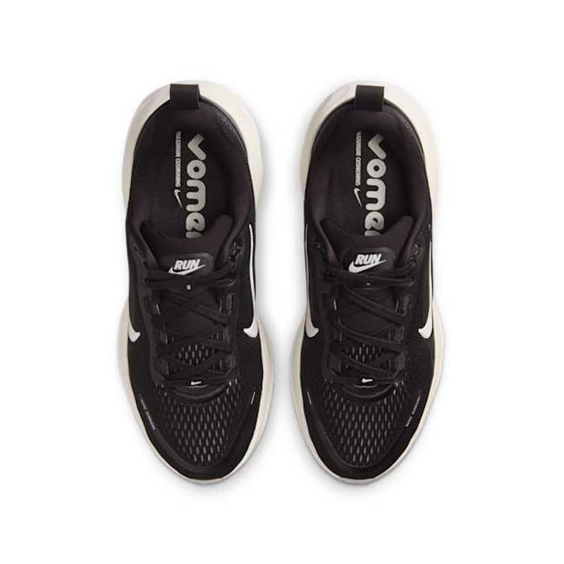 Nike Vomero 18 HQ2157-004 04