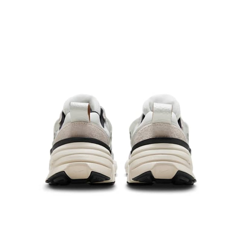 Nike V2K Run FN6703-100 06