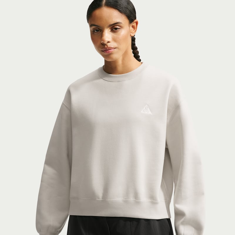 Nike ACG 'Tuff Fleece' Women's Therma-FIT Crew-Neck Sweatshirt "Light Orewood Brown" | Kvinnor | | 01 | SPORTSHOWROOM