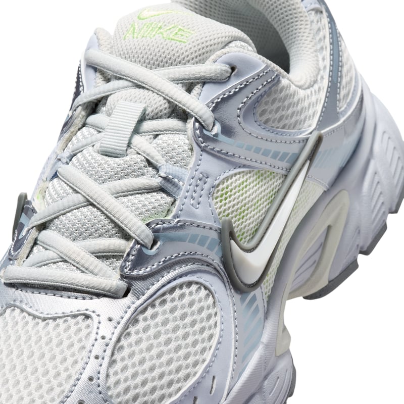 Sneakers Nike V5 RNR "Football Grey & Metallic Silver" | Donna | Sportstyle | 07 | SPORTSHOWROOM