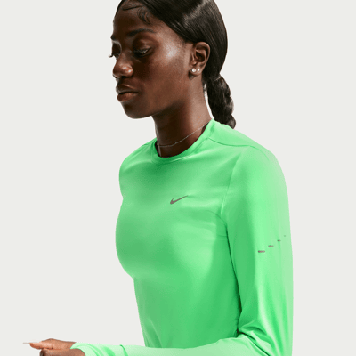 Haut Nike Swift Dri-FIT UV Long-Sleeve Crew-Neck "Illusion Green" | Femme | Course à pied | 01 | SPORTSHOWROOM