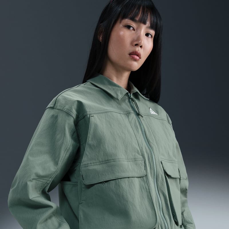 Nike ACG "Smith Summit" UV-Resistant Jakke "Clay Green & Seaweed" | Dame | | 01 | SPORTSHOWROOM