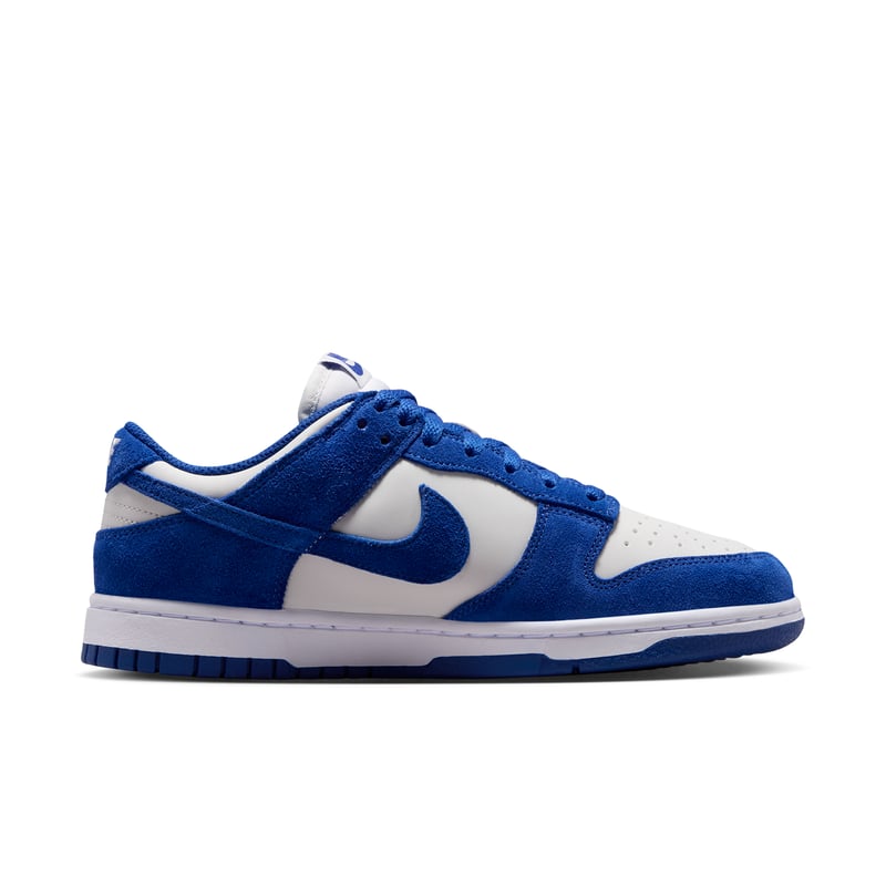 Nike Dunk Low Suede sneakers "Old Royal & Photon Dust" | Dame | Sportstyle | 03 | SPORTSHOWROOM