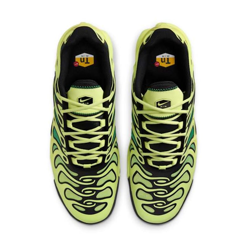 Nike Air Max Plus Drift FD4290-700 04