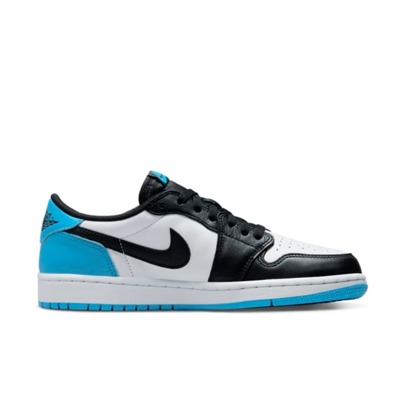 Jordan 1 Retro Low OG CZ0775-104 03