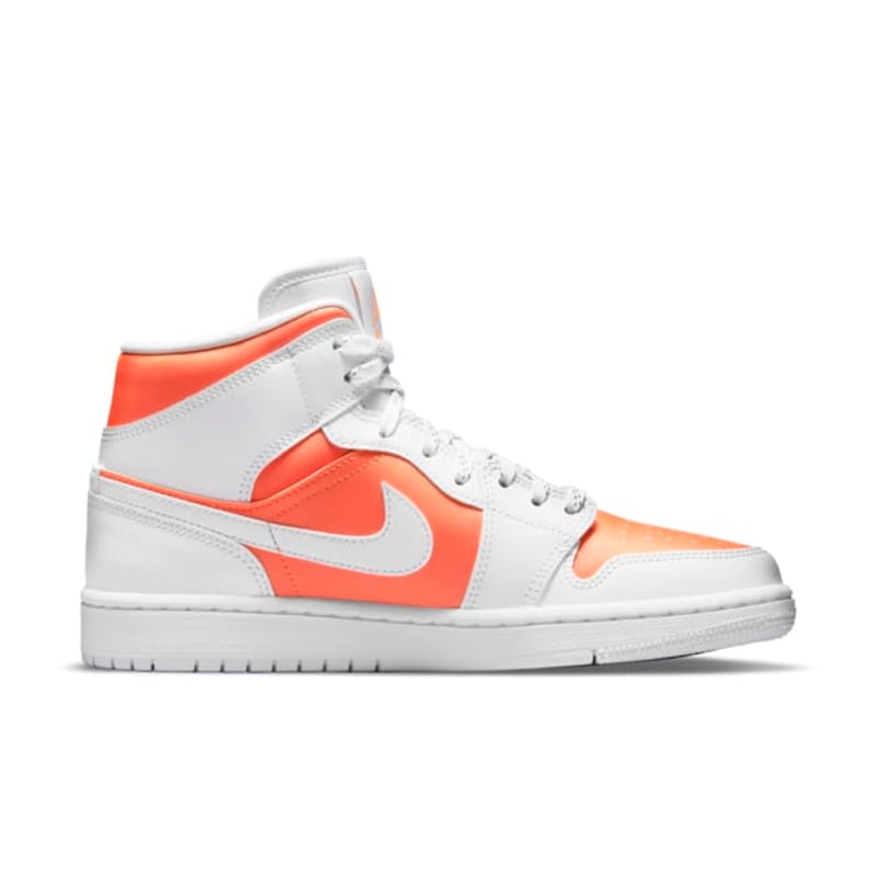 Jordan 1 Mid SE CZ0774-800 03