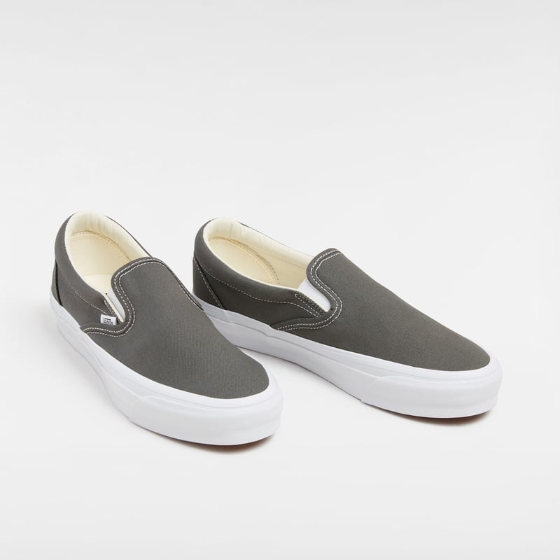 Vans Premium Slip-on 98 VN000CSE2VM 02