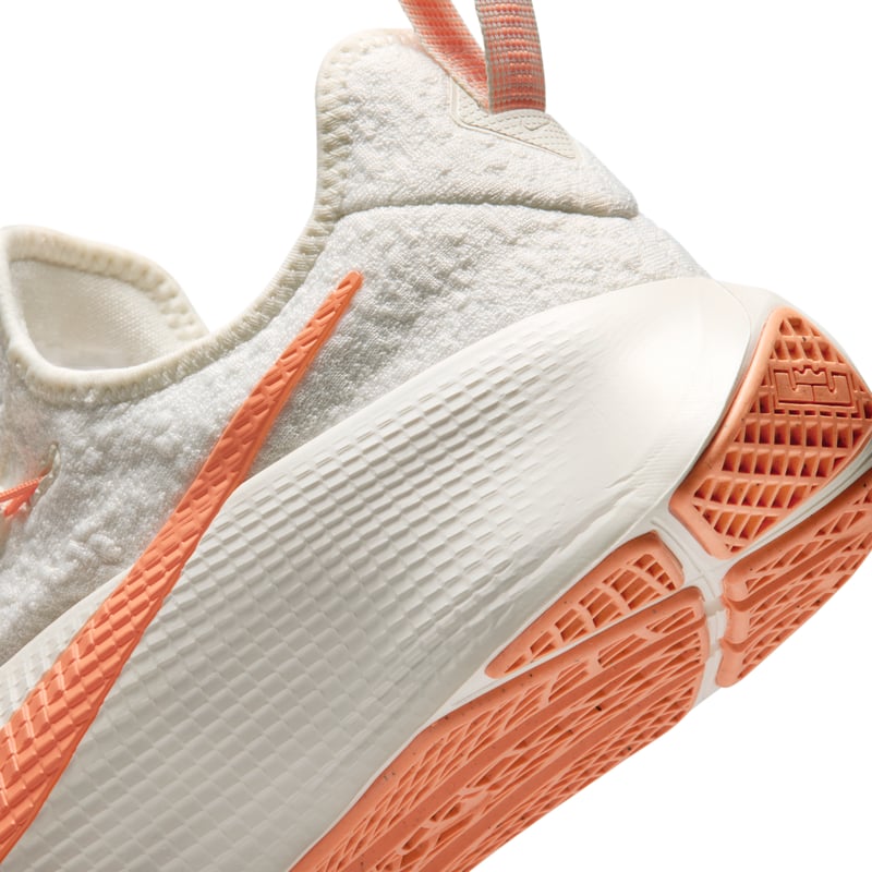 Nike LeBron TR1 FJ6151-102 08