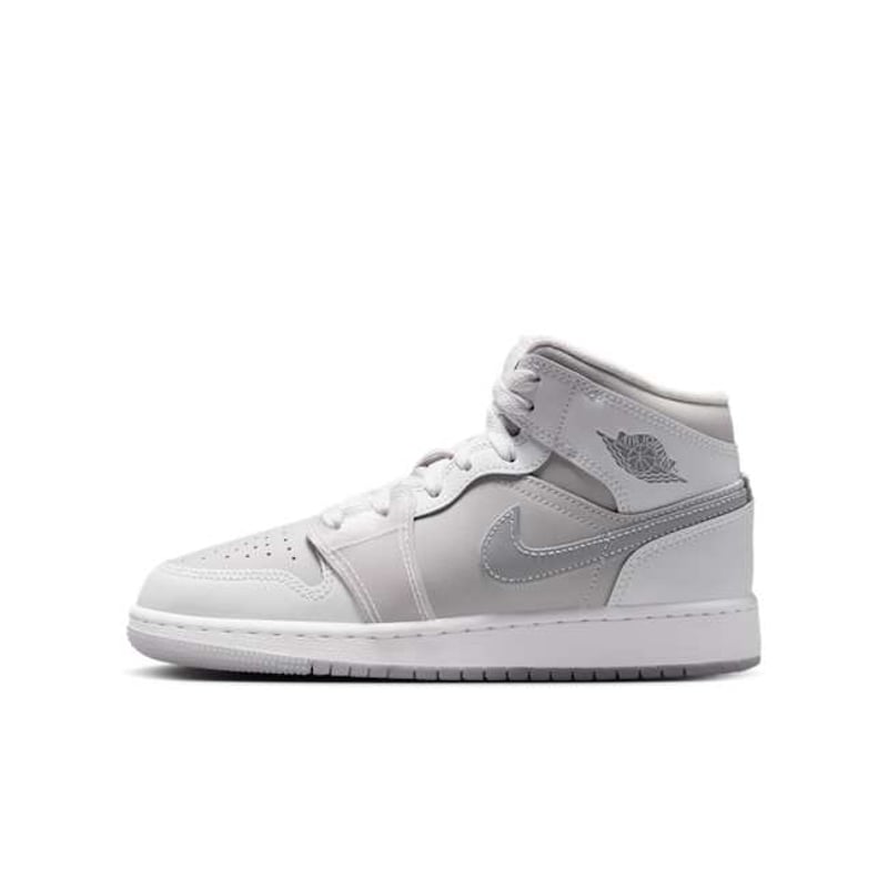 Jordan 1 Mid SE HQ3600-121 01