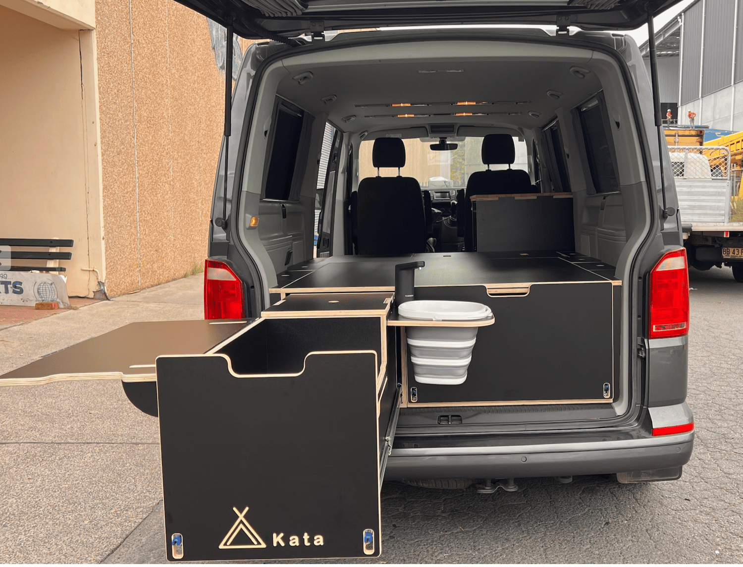 Dometic HTD Jug 11L - Image 4