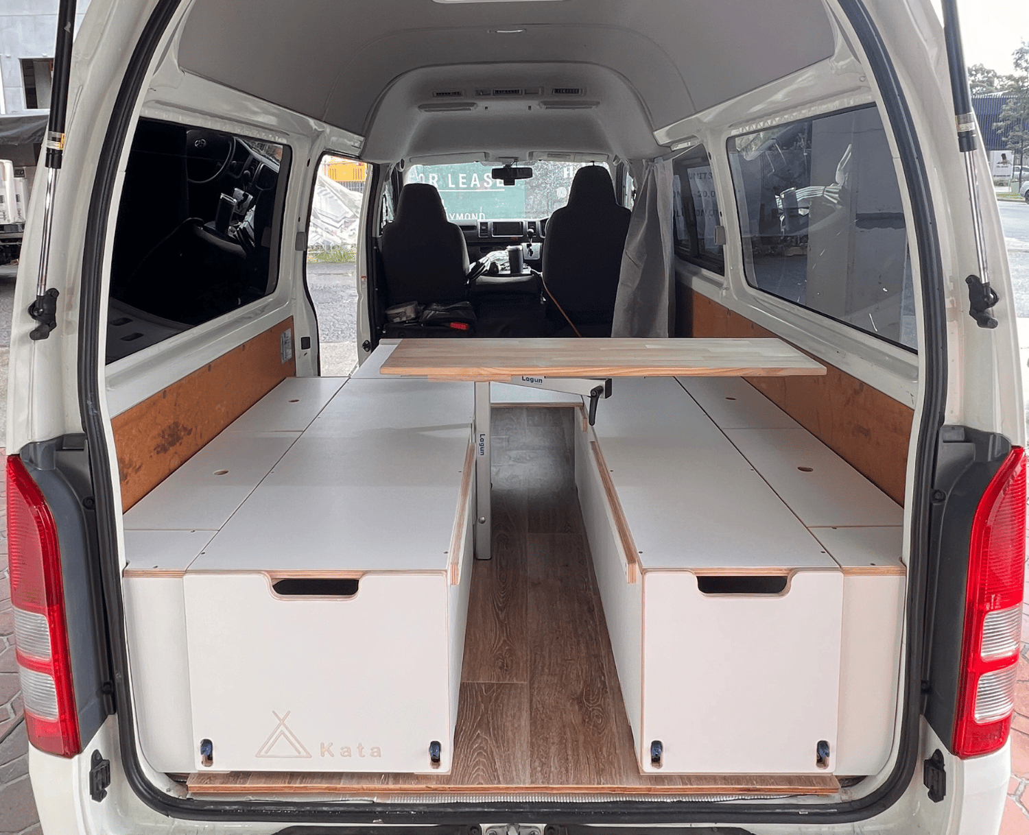 Vanbox Standard with Table - Image 9