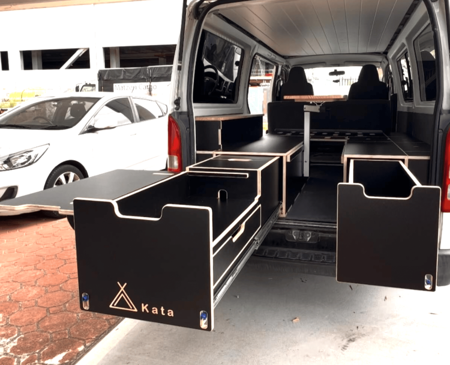 Vanbox 1100 LWB - 800mm with Table - Image 8