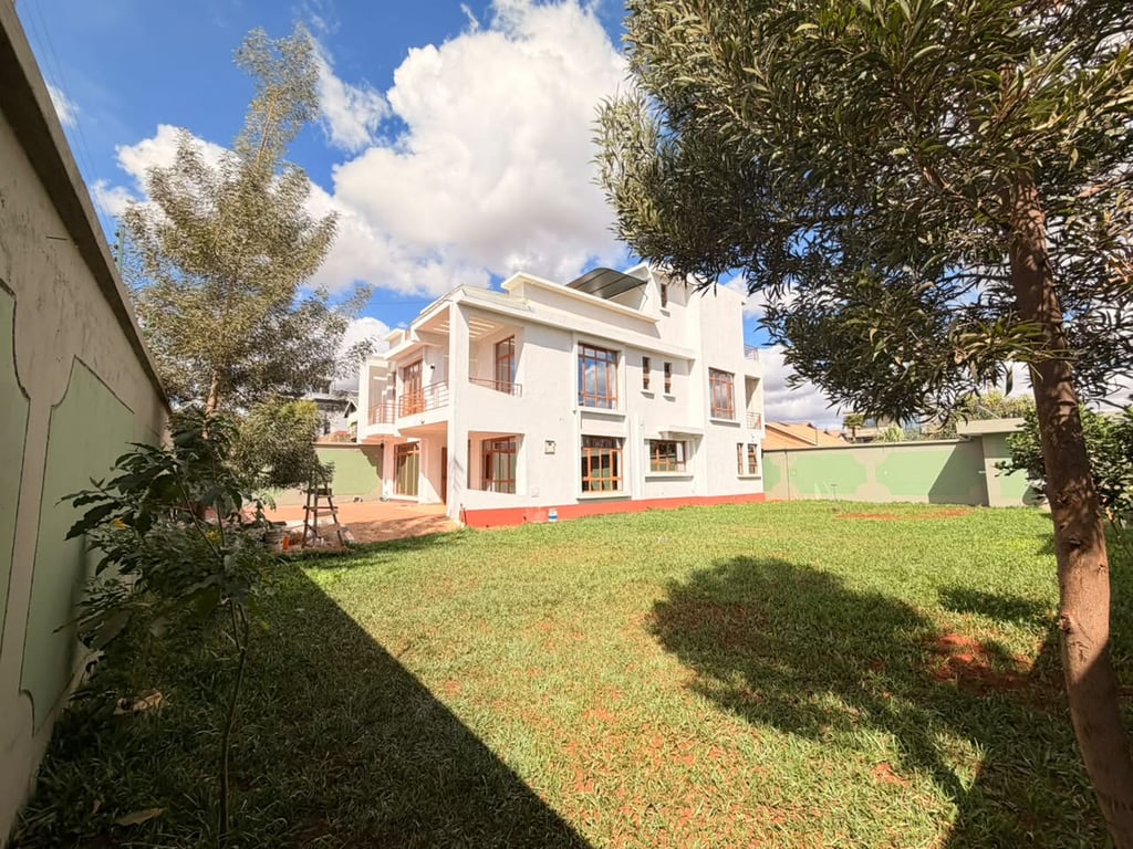 5 Bedroom All Ensuite Villa for Sale in Kenyatta Road