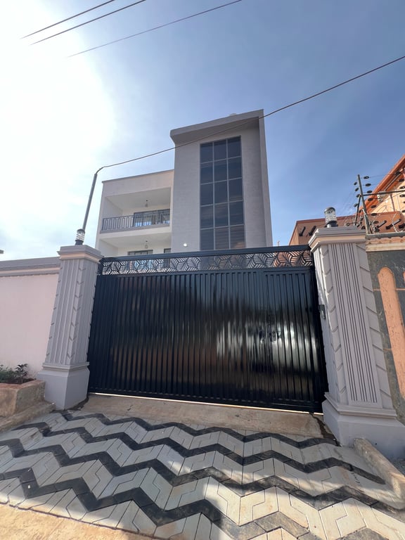 4 bedroom maisonette all ensuite — photo 2