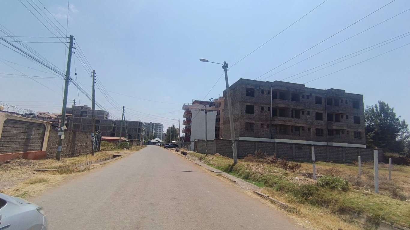 50x100 Commercial Plot for Sale in Utawala — photo 1