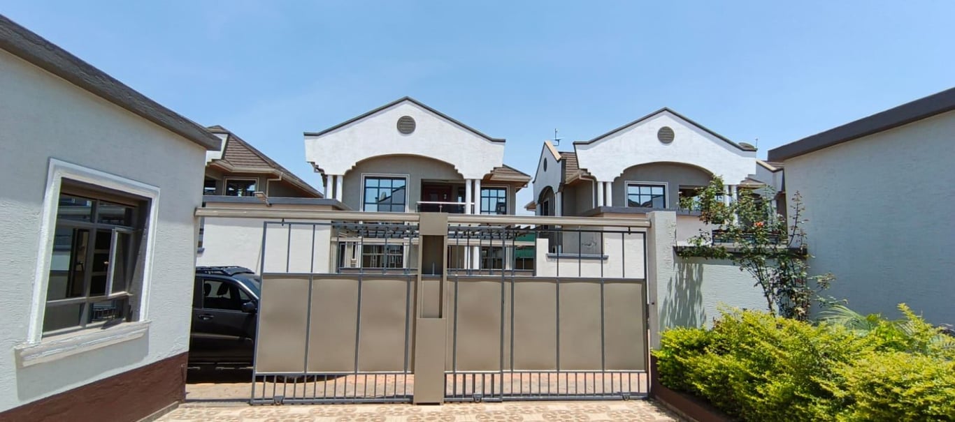 4 Bedroom House for Sale with DSQ